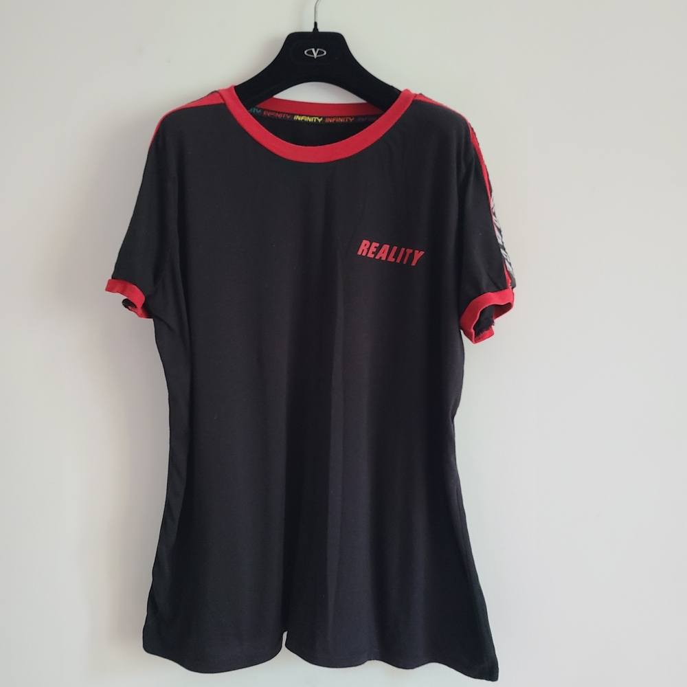Black and Red Men's Top Size M